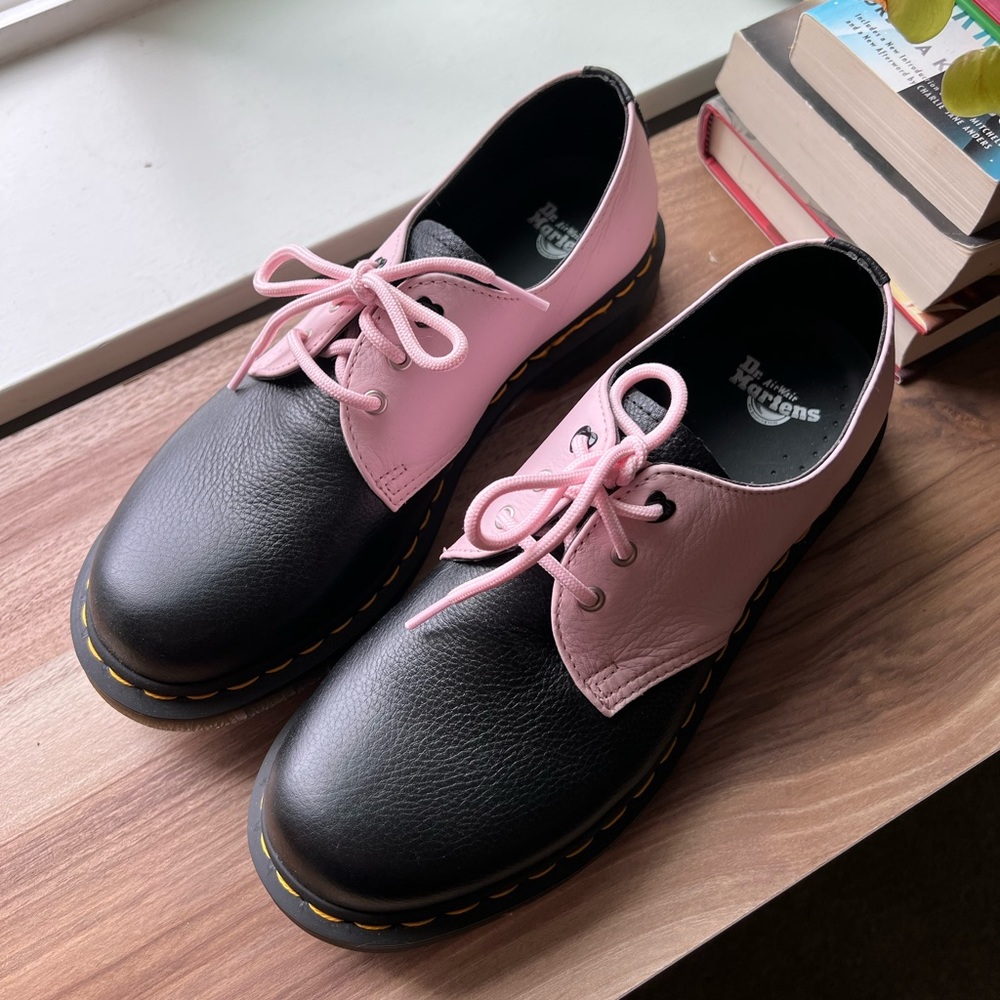 Doc Martens Oxfords Ltd. Edition Pink + Black 🌸